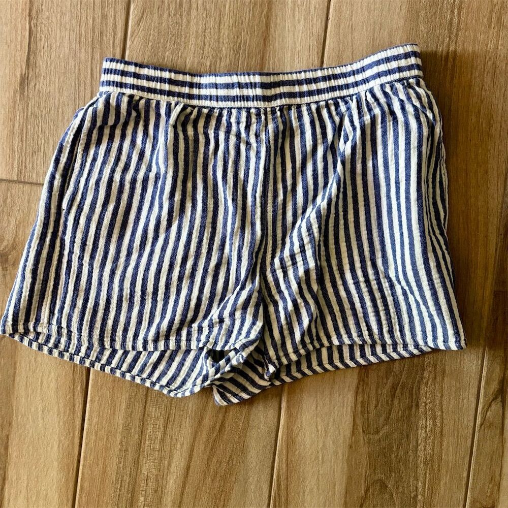 Universal Thread Women's Blue Stripe Pull-On Shorts Size M Casual